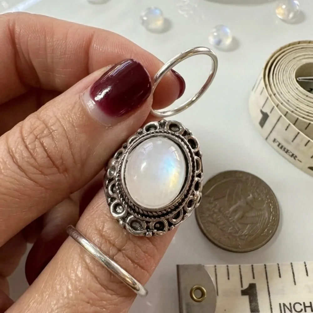 Vintage Bali Style 925 Sterling Silver White Moonstone Ring Size 7 Ornate Boho - Picture 1 of 8